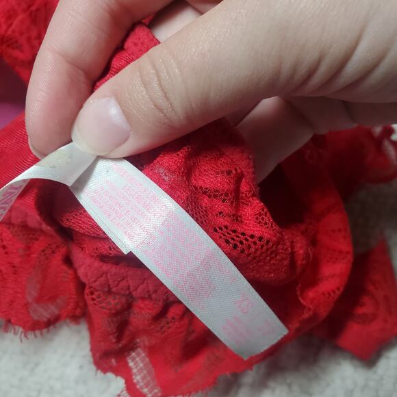 PINK Victoria's Secret Red Racerback Date Lightly Lined Bralette Size XS Lace - Picture 12 of 12